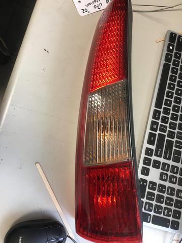 Volvo V70 station '02 achterlicht la onder beschikbaar voor biedingen