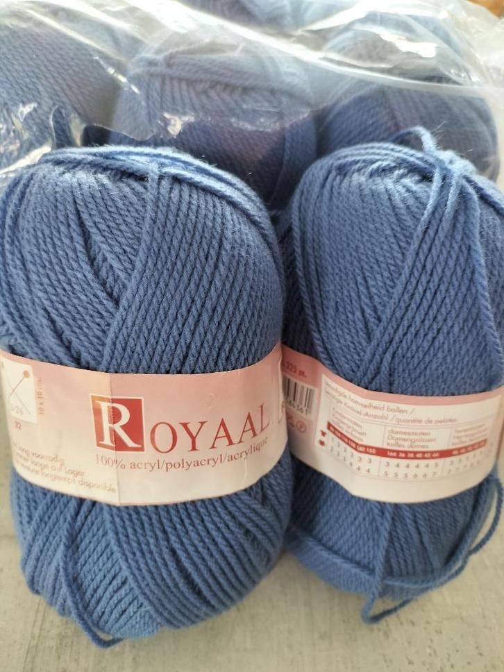 Zeeman wollen bal (11 blauwe ballen van 100 g)., Hobby en Vrije tijd, Breien en Haken, Ophalen of Verzenden