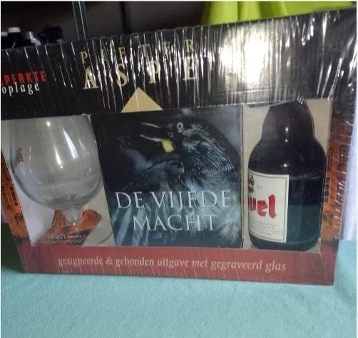 GEZOCHT: giftbox 'De vijfde macht' (Pieter Aspe), Livres, Thrillers, Belgique, Enlèvement