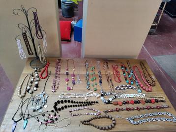 Halskettingen sieraden = 1 EUR per stuk  beschikbaar voor biedingen