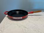 Le Creuset Signature koekenpan 28 cm. Nieuw, Huis en Inrichting, Gietijzer, Nieuw, Ophalen of Verzenden, Keramische plaat