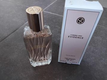 FRAGRANCE LIKE EVIDENCE nieuw met hout beschikbaar voor biedingen