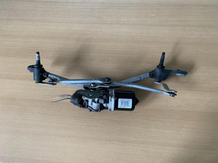 Renault Clio III 2005 tot 2014 ruitenwissermotor mechaniek, Auto-onderdelen, Ruiten en Toebehoren, Renault, Gebruikt, Ophalen of Verzenden