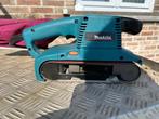 Bandschuurmachine Makita, Doe-het-zelf en Bouw, Gereedschap | Schuurmachines, Ophalen of Verzenden, Zo goed als nieuw, 600 tot 1200 watt
