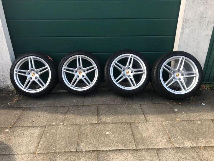 1299€ alu wiel Continental winterband, Porsche, 911 991, Auto-onderdelen, Banden en Velgen, Banden en Velgen, Winterbanden, 19 inch