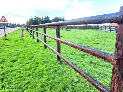 Paardenomheining met 2 of 3 liggers, Dieren en Toebehoren, Stalling en Weidegang, Stalling, Weidegang, 2 of 3 paarden of pony's