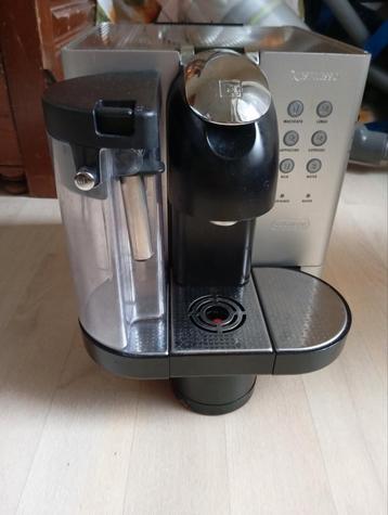 Delonghi lattissima, Elektronische apparatuur, Koffiezetapparaten, Ophalen, Zo goed als nieuw, Koffiemachine