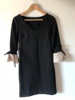 Zwart kleedje lange mouw maat 34, Kleding | Dames, Jurken, Zwart, Ophalen of Verzenden, Maat 34 (XS) of kleiner, Gedragen