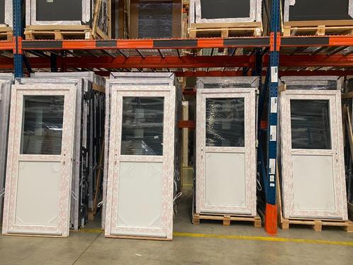 Magazijnverkoop, 10.000 stuks, pvc ramen, pvc deuren, kozijn, Doe-het-zelf en Bouw, Glas en Ramen, Nieuw, Gevelraam of Ruit, 120 tot 160 cm