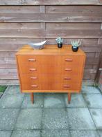 Vintage Scandinavisch dressoir, Huis en Inrichting, Ophalen of Verzenden, Zo goed als nieuw, Teakhout