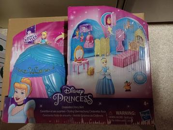 disney princessen speelset cinderella en belle beschikbaar voor biedingen
