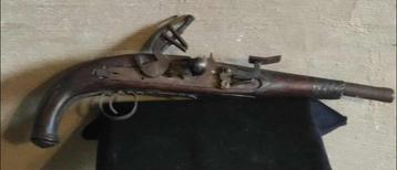 Decoratieve replica van een vuursteenpistool beschikbaar voor biedingen