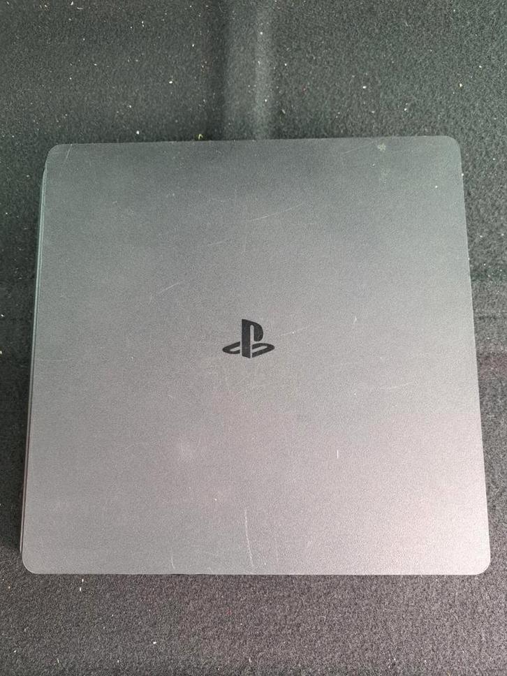 PlayStation 4-console moet worden gerepareerd. Het licht op, Games en Spelcomputers, Spelcomputers | Sony PlayStation 4, Zo goed als nieuw