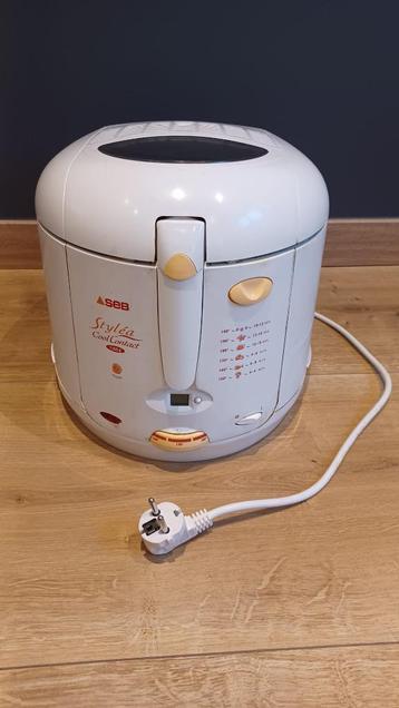 Friteuse met doos en handleiding beschikbaar voor biedingen