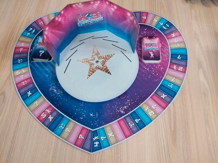 Gezelschapsspel K3 Dansstudio, Hobby en Vrije tijd, Gezelschapsspellen | Bordspellen, Ophalen of Verzenden