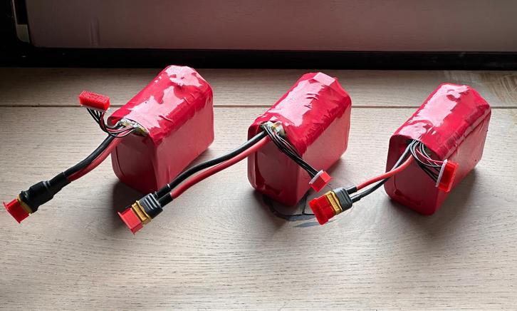 6S Li-Ion Lithium drone batterij 22.2V - 4200 mAh, Audio, Tv en Foto, Accu's en Batterijen, Zo goed als nieuw, Oplaadbaar, Ophalen