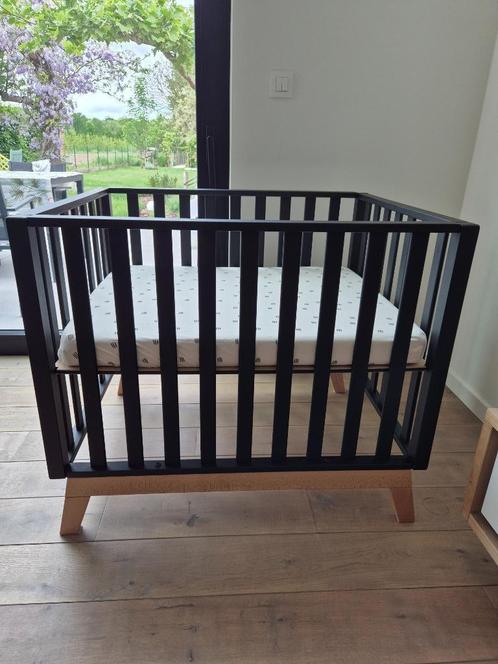 Park Pericles Malmo zwart met houten poten + matras, Kinderen en Baby's, Babyparken, Zo goed als nieuw, Rechthoekig, In hoogte verstelbaar