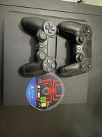 Zwarte ps5 slim met 2 controllers en Spider-Man, Games en Spelcomputers, Online, Overige genres, Ophalen of Verzenden, Zo goed als nieuw