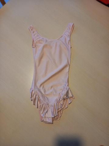 Roze balletpakje, 6 jaar beschikbaar voor biedingen