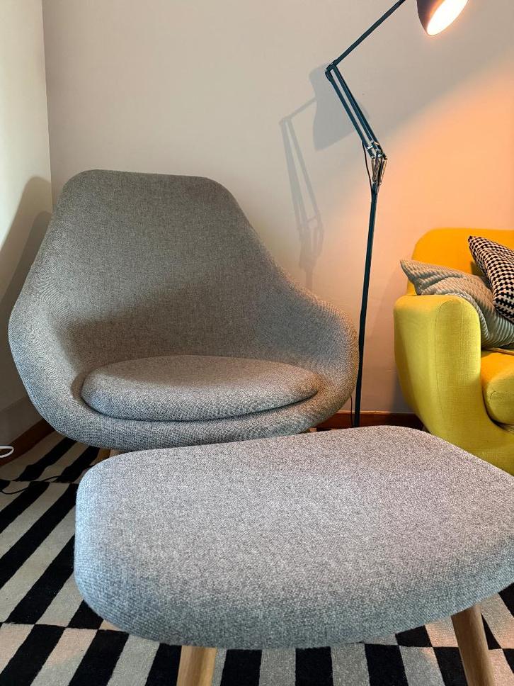 HAY About A Lounge Chair High + zitkussen + ottoman, Maison & Meubles, Fauteuils, Comme neuf, Enlèvement