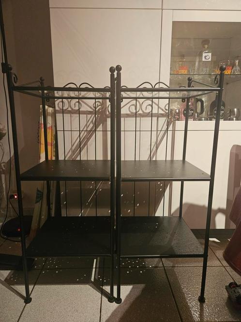 2 smeedijzeren planken van Ikea, Huis en Inrichting, Woonaccessoires | Etagères, Zo goed als nieuw