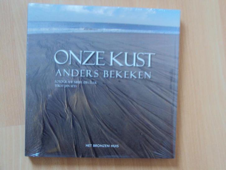 BOEK : Onze kust anders bekeken **NIEUW **, Livres, Nature, Neuf, Enlèvement ou Envoi