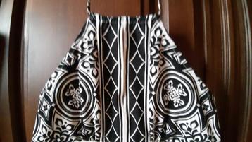 Prachtige halter top zwart ecru geometrisch M BCBGMAXAZRIA beschikbaar voor biedingen