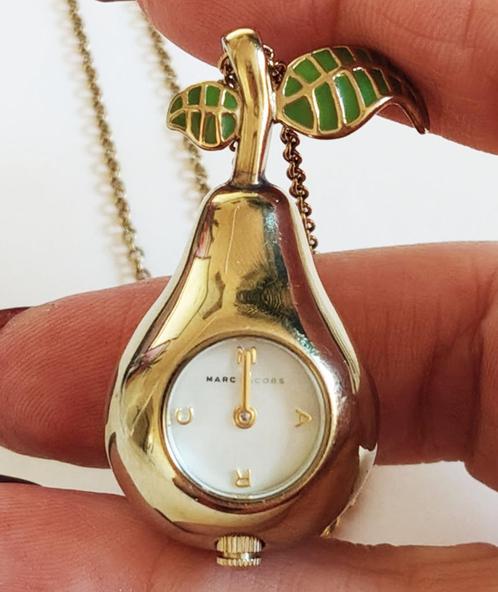 Marc Jacobs Peervormig klokkenketting van kwarts, gemaakt in, Handtassen en Accessoires, Horloges | Dames, Zo goed als nieuw, Overige merken
