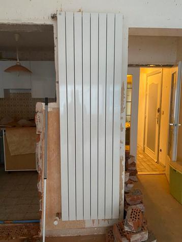 Radiator / chauffage DELTACALOR beschikbaar voor biedingen