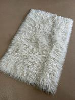 Imitatie schapen tapijt, Huis en Inrichting, Stoffering | Tapijten en Vloerkleden, Ophalen, Zo goed als nieuw, Crème, Rechthoekig