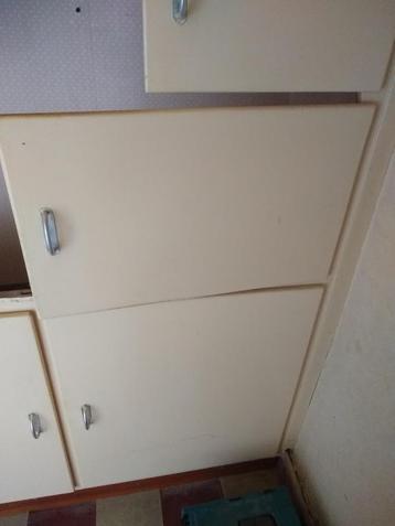 vintage kastdeuren beschikbaar voor biedingen