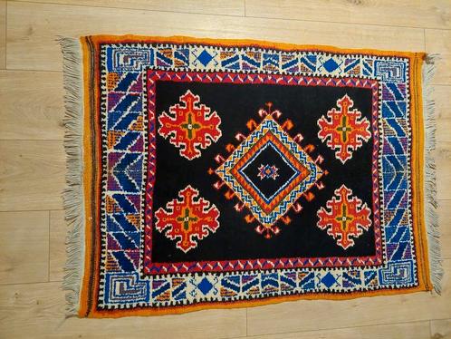 Tapis berbère 100% laine fait main, Antiek en Kunst, Antiek | Tapijten, Tafelkleden en Textiel, Ophalen of Verzenden