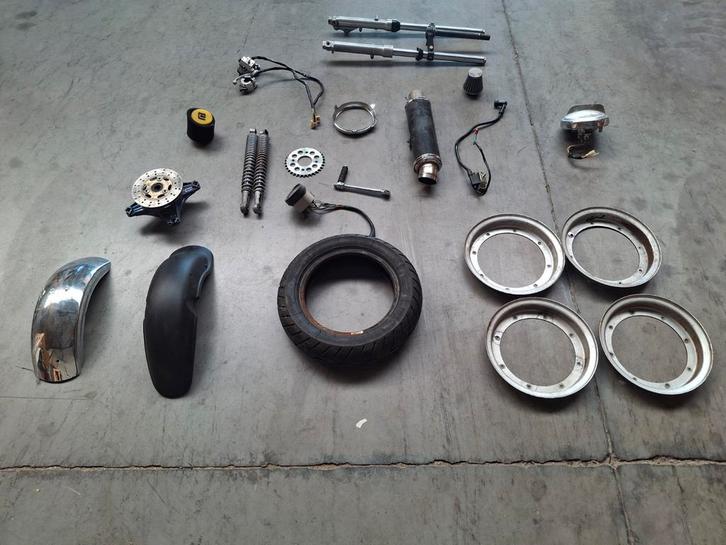 Lot dax onderdelen, Fietsen en Brommers, Brommeronderdelen | Algemeen, Gebruikt, Overige typen, Ophalen