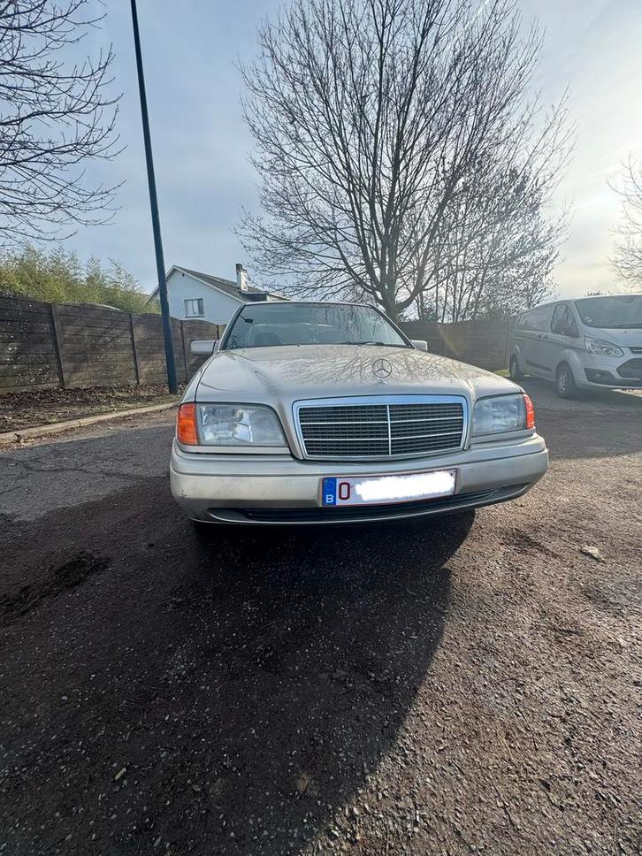 Mercedes C220 w202 Oldtimer zonnedak, Auto's, Mercedes-Benz, Particulier, C-Klasse, Open dak, Diesel, Berline, Handgeschakeld