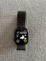 Apple watch series 6 40mm (+ 7 watch bandjes), Bijoux, Sacs & Beauté, Noir, Apple Watch, La vitesse, Utilisé