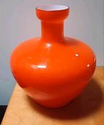 Vintage opaline glass XXL vase 1960s., Verzamelen, Ophalen of Verzenden