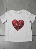witte T-shirt met hartje in het midden, Maat 38/40 (M), Wit, Nieuw, Ophalen of Verzenden