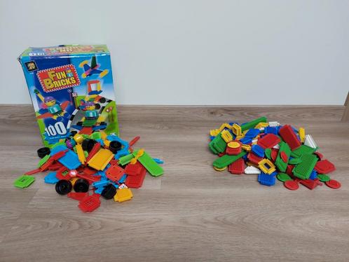 Bouwset Fun bricks + 1 set bouwset, Kinderen en Baby's, Speelgoed | Bouwstenen, Zo goed als nieuw, Ophalen of Verzenden