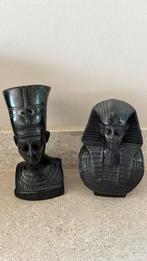 Twee zwarte Afrikaanse stenen beeldjes, Enlèvement