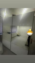 Kledingkast nog in goede staat!, Huis en Inrichting, Badkamer | Complete badkamers, Ophalen, Zo goed als nieuw