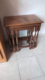 Ensemble 3 tables gigognes en chêne, Enlèvement