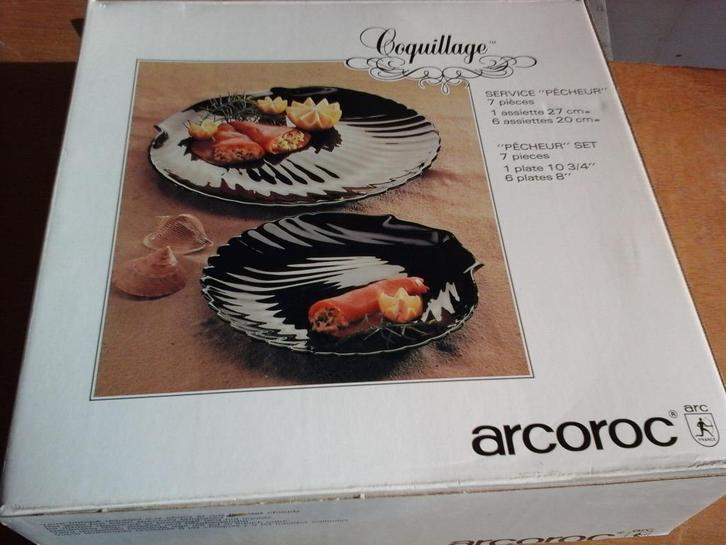 BORDEN (zwart), Huis en Inrichting, Keuken | Servies, Nieuw, Bord(en), Overige stijlen, Overige materialen, Ophalen of Verzenden