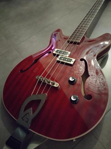 guild starfire basse semi hollow bass short scale beschikbaar voor biedingen