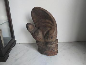 Prachtig vintage ruw houten beeld hand / (boks) handschoen beschikbaar voor biedingen