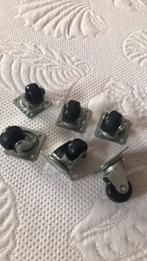 A vendre LE LOT de 6 ROULETTES., Neuf