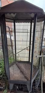 2 grote vogelkooien, Enlèvement