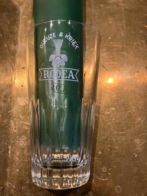GLAS GUEUZE KRIEK RODEA 33 CL H : 15 CM, Verzamelen, Glas en Drinkglazen, Zo goed als nieuw, Bierglas, Ophalen of Verzenden