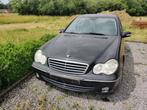 Mercedes 200 CDI van 2004 voor wisselstukken, Auto's, Mercedes-Benz, Automaat, 4 deurs, Zwart, Zwart