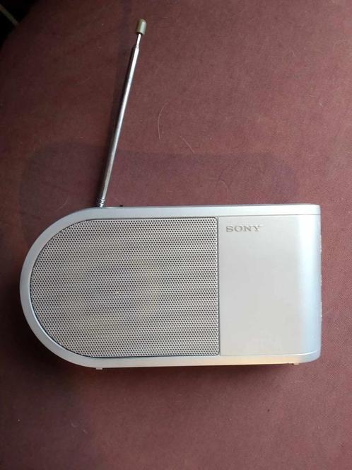 handige draagbare radio Sony ICF-404L, Audio, Tv en Foto, Radio's, Gebruikt, Radio, Ophalen of Verzenden