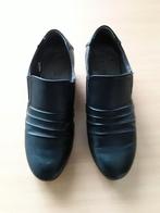 Zwarte dames schoenen, Enlèvement